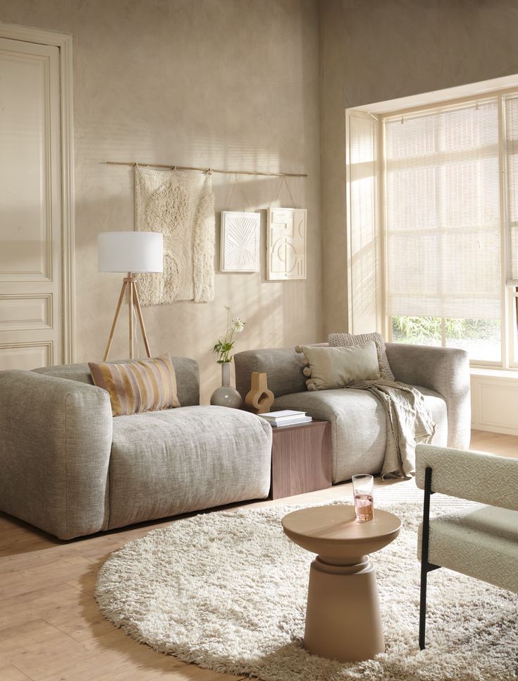 Organic Modern Woonkamer - sfeervolle woonkamer 18